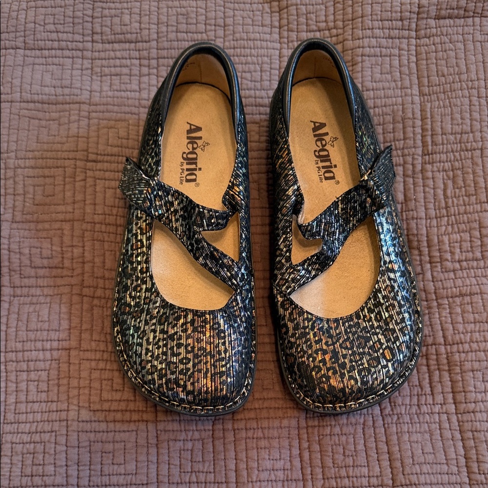 Alegria Dayna leopard stripes Black and Gold Patterned Mary Jane Shoes